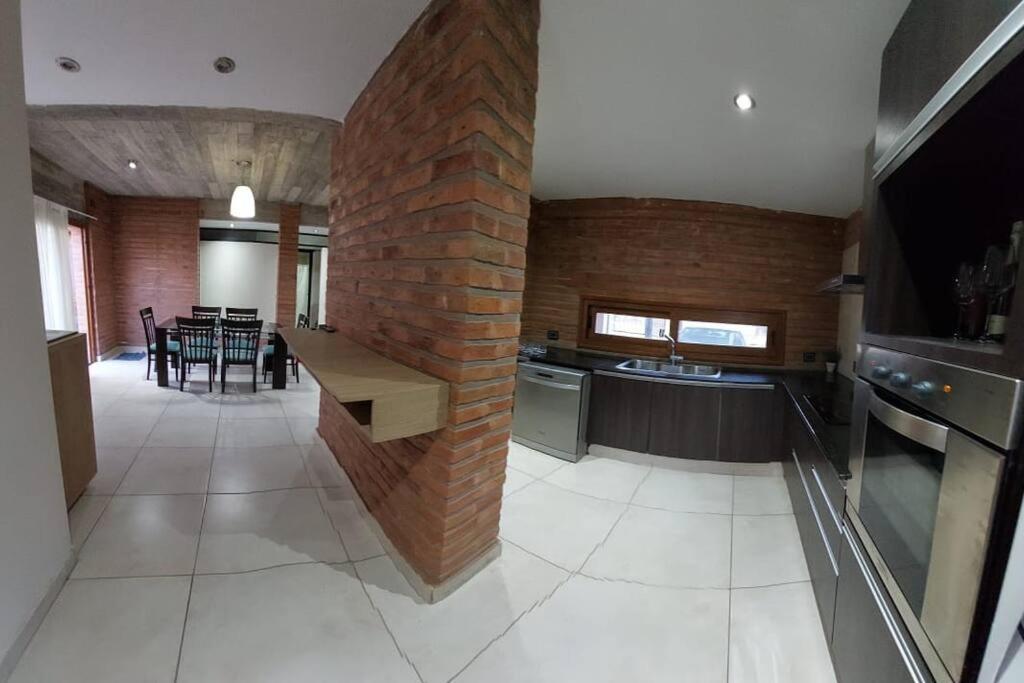 Apartment Casa Amplia En Ubicacion Tranquila De La Ciudad