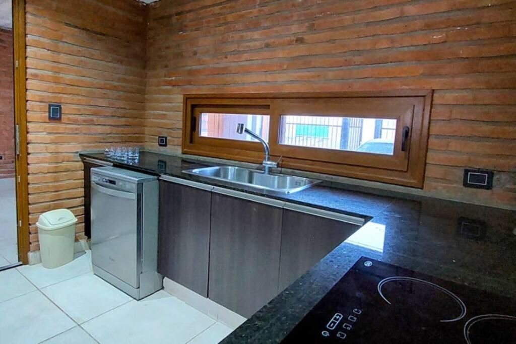 Casa Amplia En Ubicacion Tranquila De La Ciudad Apartment